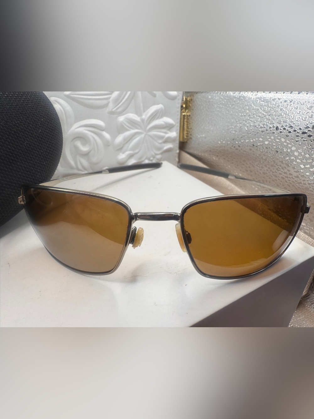 Oakley square wired polarized dark sunglasses